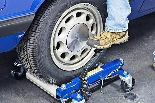 چرا جک‌های هیدرولیک جایگزین جک‌های مکانیکی (دنده‌ای) شدند؟